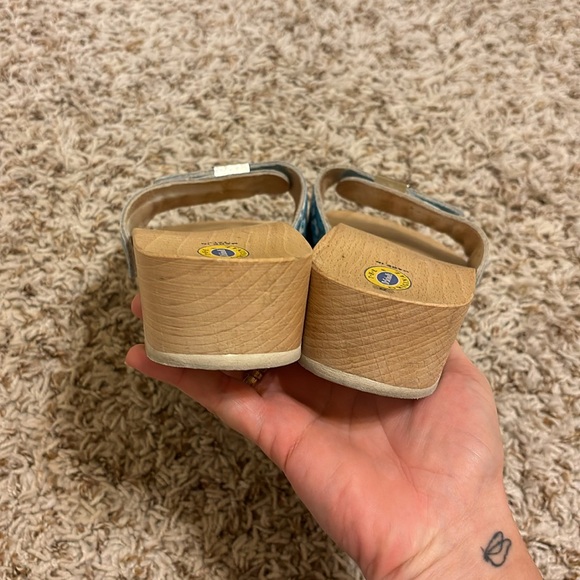 Vintage Dr Scholl's Wooden Exercise
Sandals Blue Floral Size 8 Italy - Picture 14 of 16